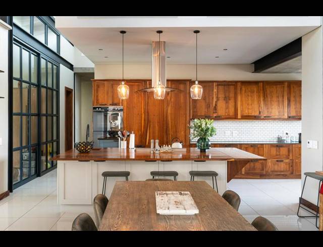 4 BEDROOM HOUSE FOR SALE IN BEAULIEU